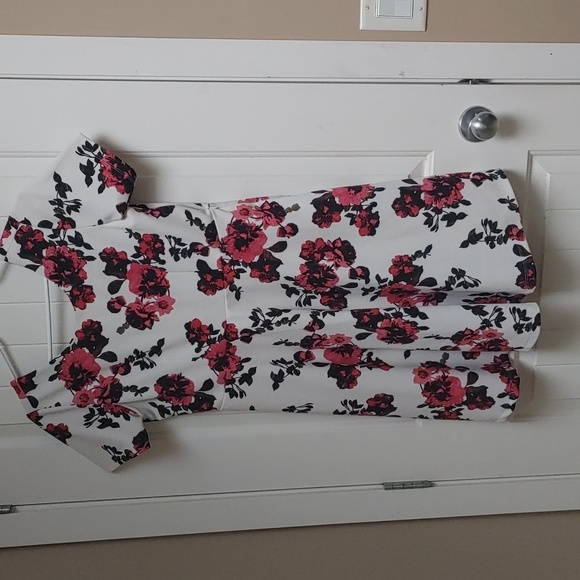 ZINK London size S (Off) White red purple pink floral dress short sleeves - Picture 10 of 15